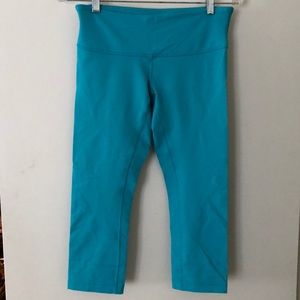 Lululemon exercise pants, mid-calf length